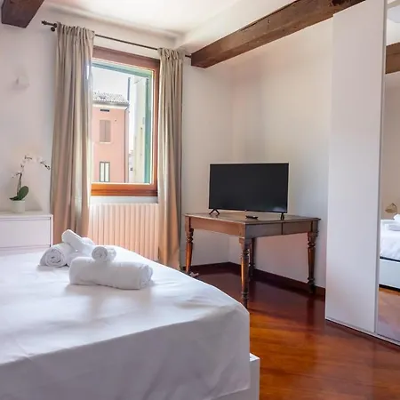 Centro 12 People And Terrace Over 170 Mq * 博洛尼亚