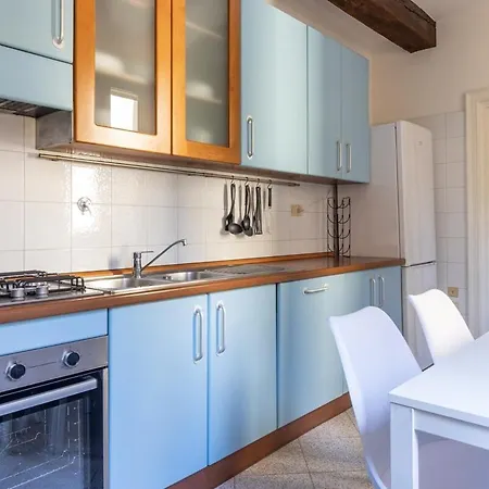 Апартаменты Centro 12 People And Terrace Over 170 Mq