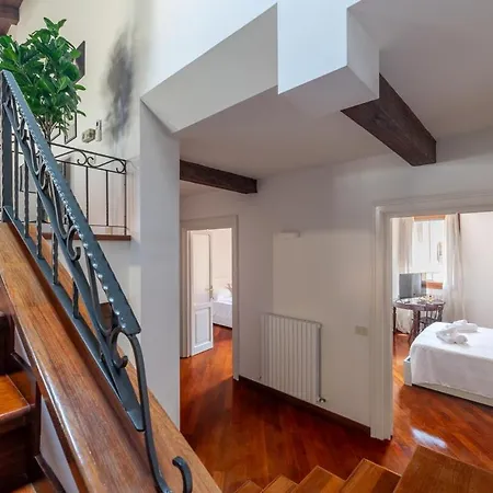 Centro 12 People And Terrace Over 170 Mq