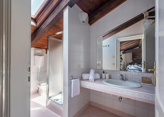 Centro 12 People And Terrace Over 170 Mq * Болонья