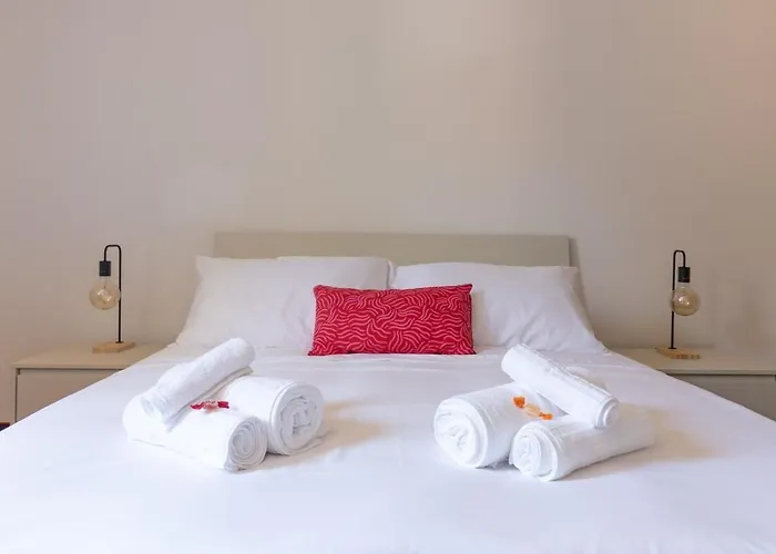 Апартаменты Centro 12 People And Terrace Over 170 Mq