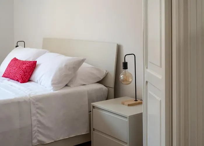 Centro 12 People And Terrace Over 170 Mq * Болонья