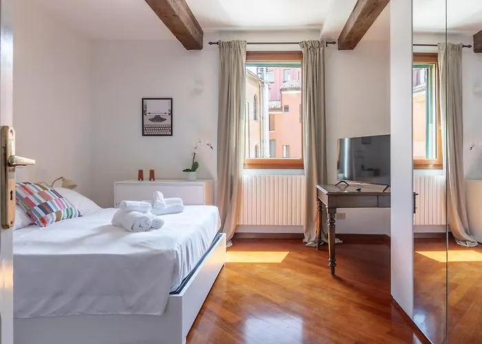 Апартаменты Centro 12 People And Terrace Over 170 Mq *