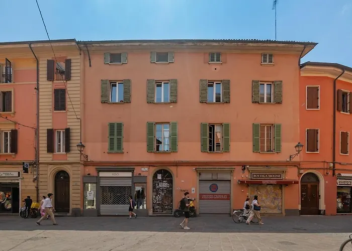 Centro 12 People And Terrace Over 170 Mq Апартаменты *