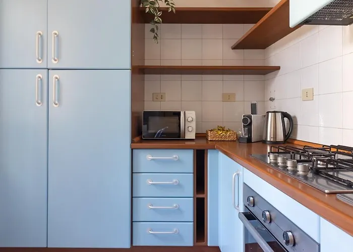 Centro 12 People And Terrace Over 170 Mq Апартаменты