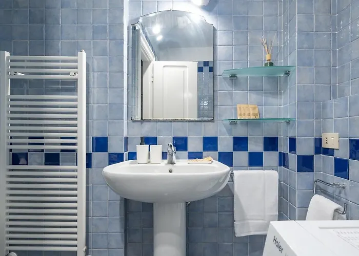 Centro 12 People And Terrace Over 170 Mq Апартаменты