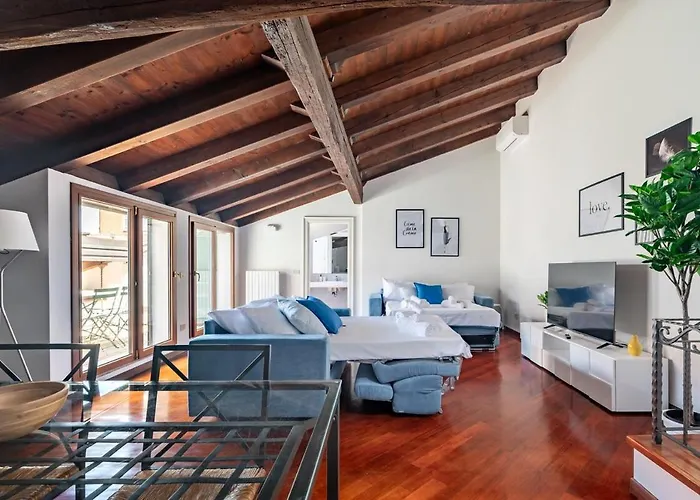 Centro 12 People And Terrace Over 170 Mq Апартаменты *