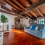 Centro 12 People And Terrace Over 170 Mq Bologna