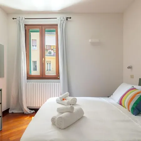 Apartman Centro 12 People And Terrace Over 170 Mq *