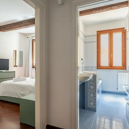 Apartman Centro 12 People And Terrace Over 170 Mq *